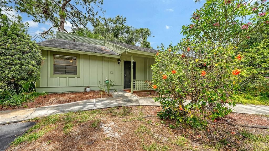 For Rent: $2,170 (3 beds, 2 baths, 1420 Square Feet)