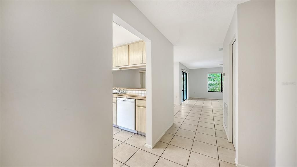 For Rent: $2,170 (3 beds, 2 baths, 1420 Square Feet)