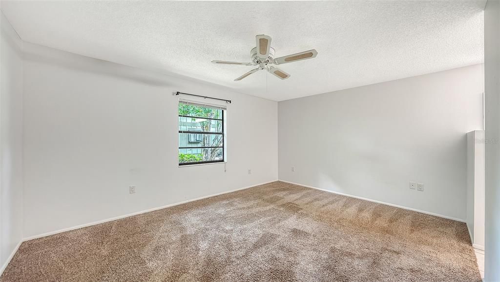 For Rent: $2,170 (3 beds, 2 baths, 1420 Square Feet)