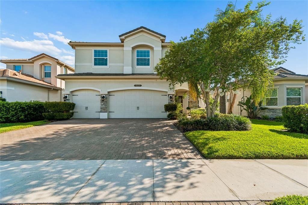 For Sale: $939,900 (6 beds, 5 baths, 4094 Square Feet)