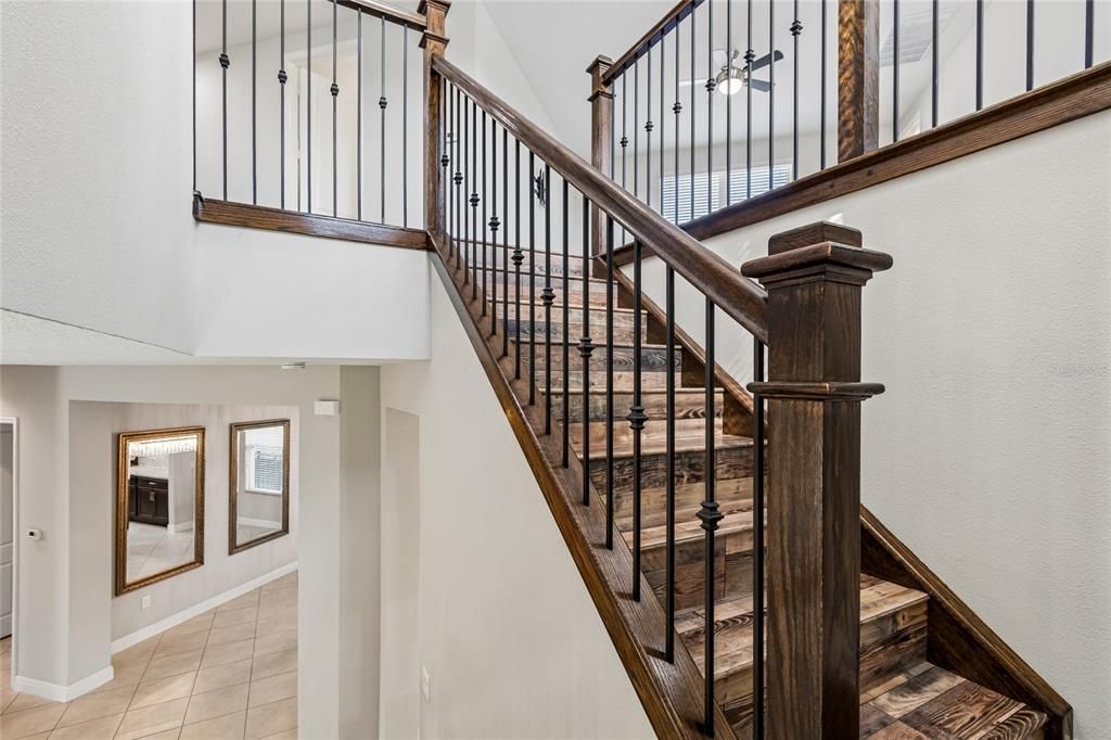 For Sale: $939,900 (6 beds, 5 baths, 4094 Square Feet)