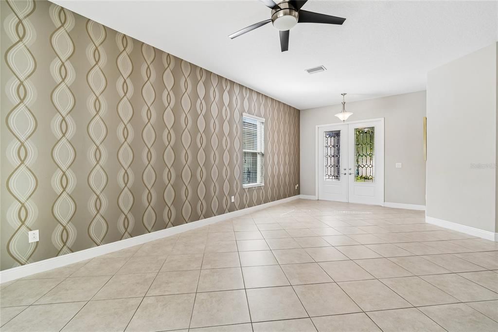 For Sale: $939,900 (6 beds, 5 baths, 4094 Square Feet)