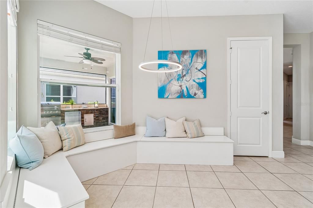 For Sale: $939,900 (6 beds, 5 baths, 4094 Square Feet)