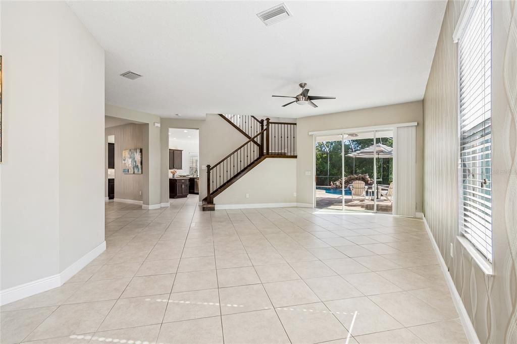 For Sale: $939,900 (6 beds, 5 baths, 4094 Square Feet)