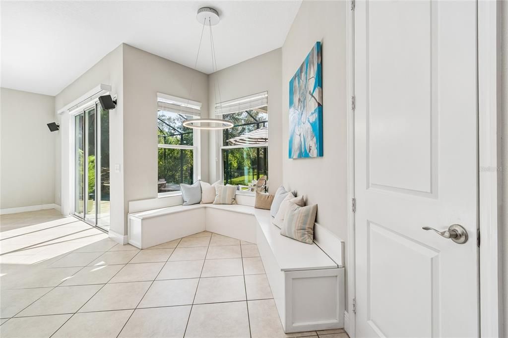 For Sale: $939,900 (6 beds, 5 baths, 4094 Square Feet)
