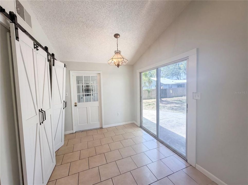 For Sale: $250,000 (3 beds, 2 baths, 1488 Square Feet)