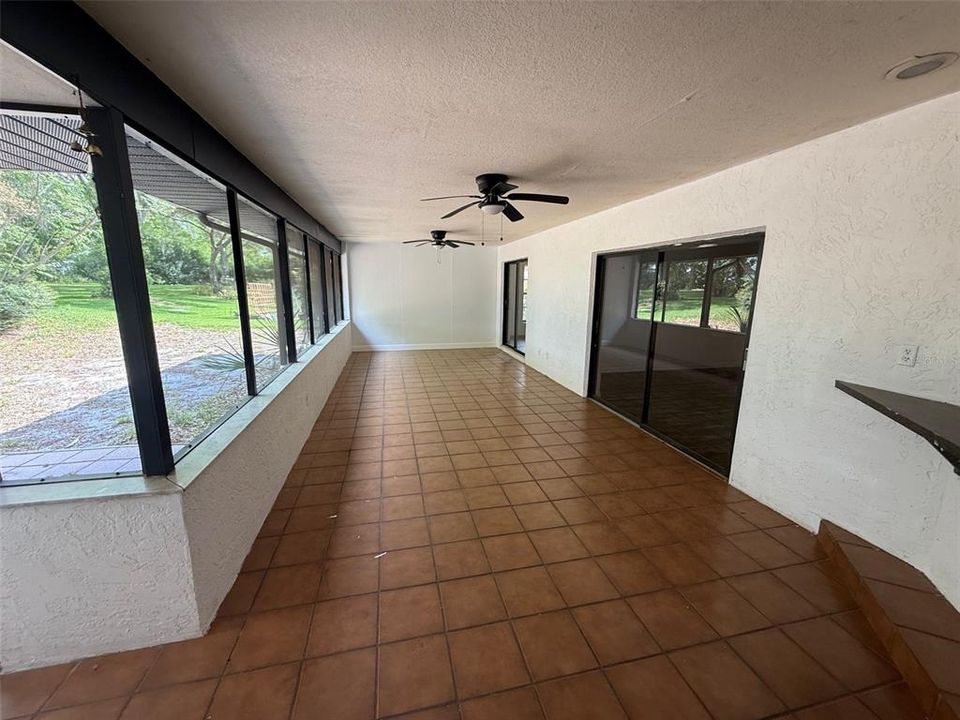 For Sale: $299,900 (3 beds, 2 baths, 2231 Square Feet)