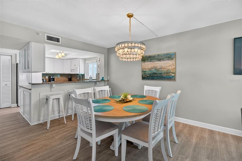 Active With Contract: $895,000 (2 beds, 2 baths, 1465 Square Feet)