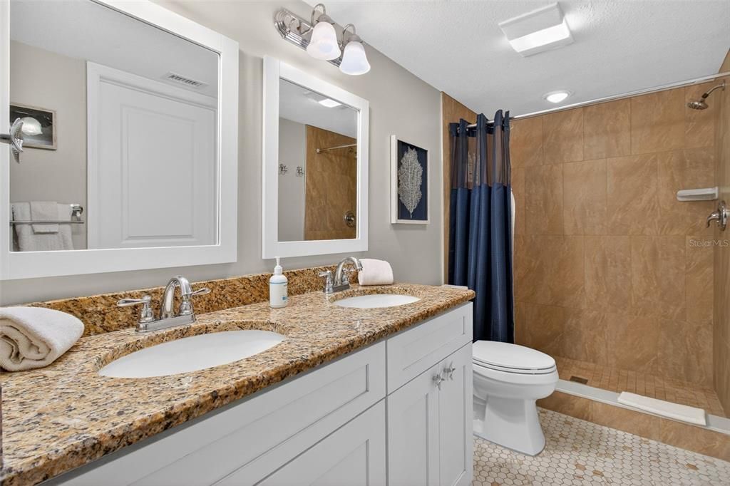 Active With Contract: $895,000 (2 beds, 2 baths, 1465 Square Feet)