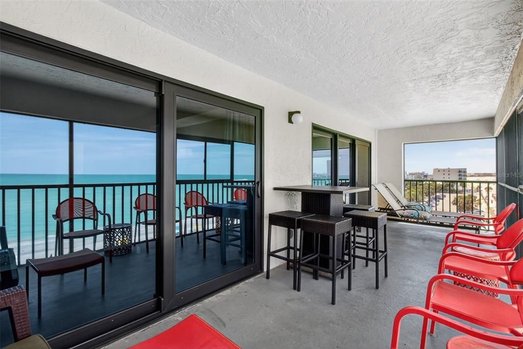 Active With Contract: $895,000 (2 beds, 2 baths, 1465 Square Feet)