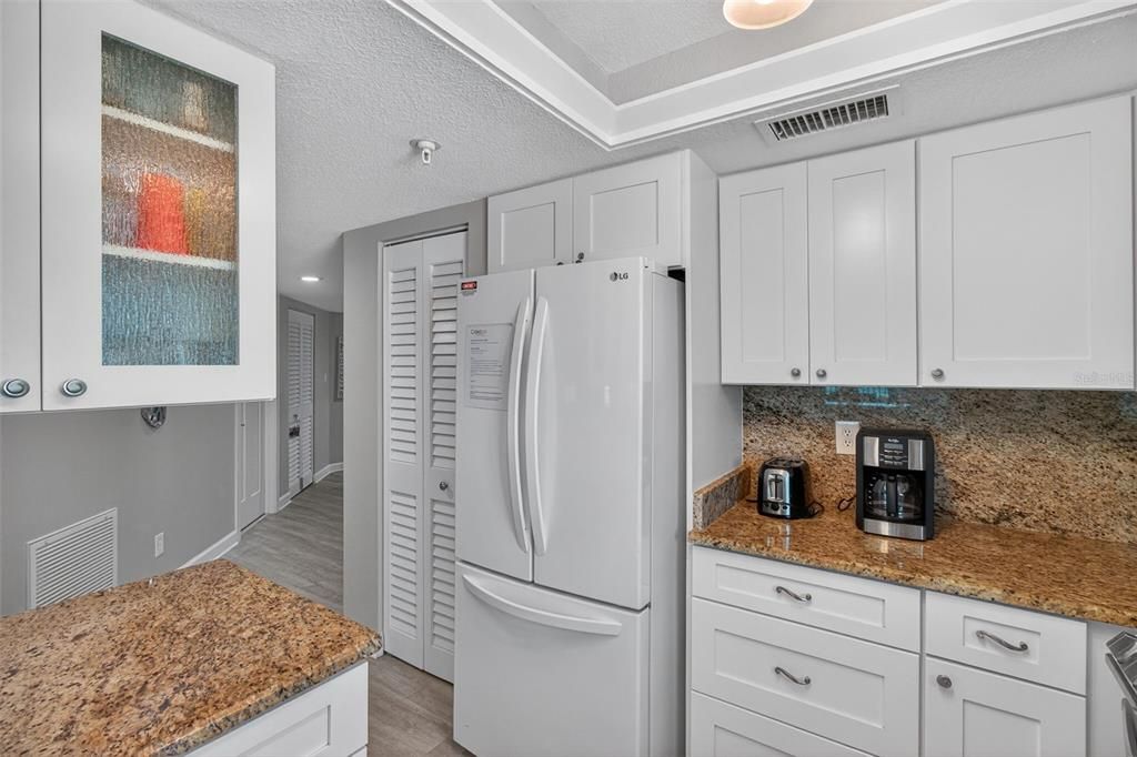Active With Contract: $895,000 (2 beds, 2 baths, 1465 Square Feet)