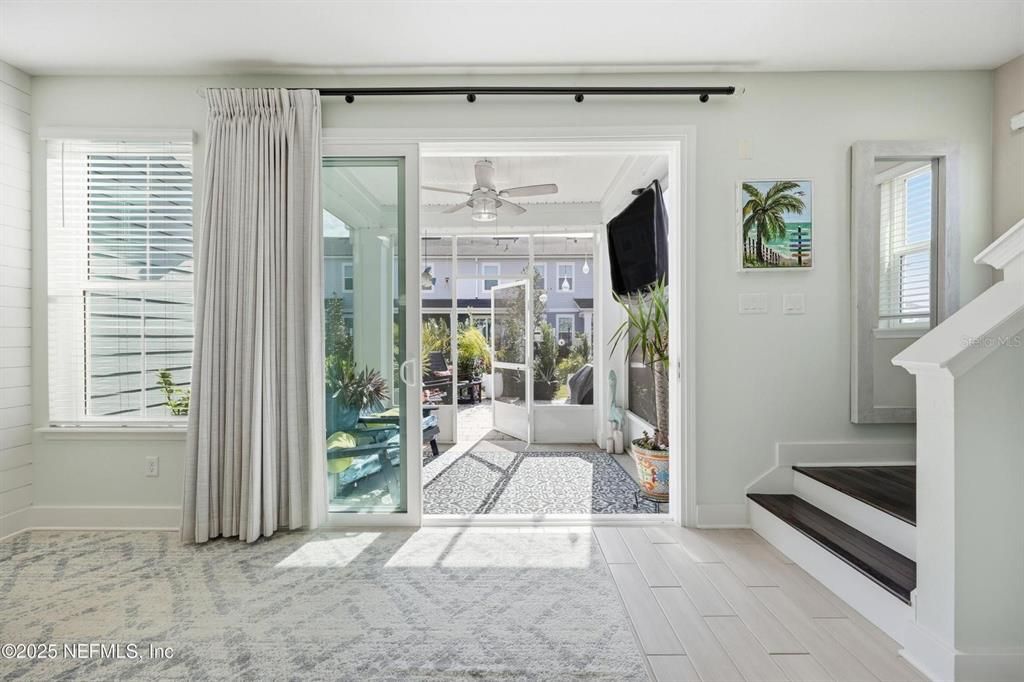 For Sale: $350,000 (3 beds, 2 baths, 1396 Square Feet)