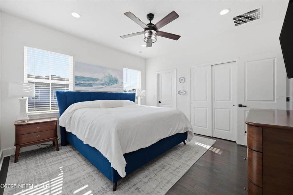 For Sale: $350,000 (3 beds, 2 baths, 1396 Square Feet)