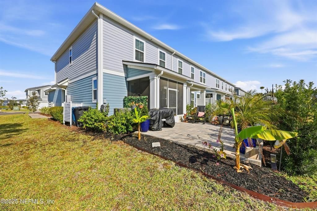 For Sale: $350,000 (3 beds, 2 baths, 1396 Square Feet)
