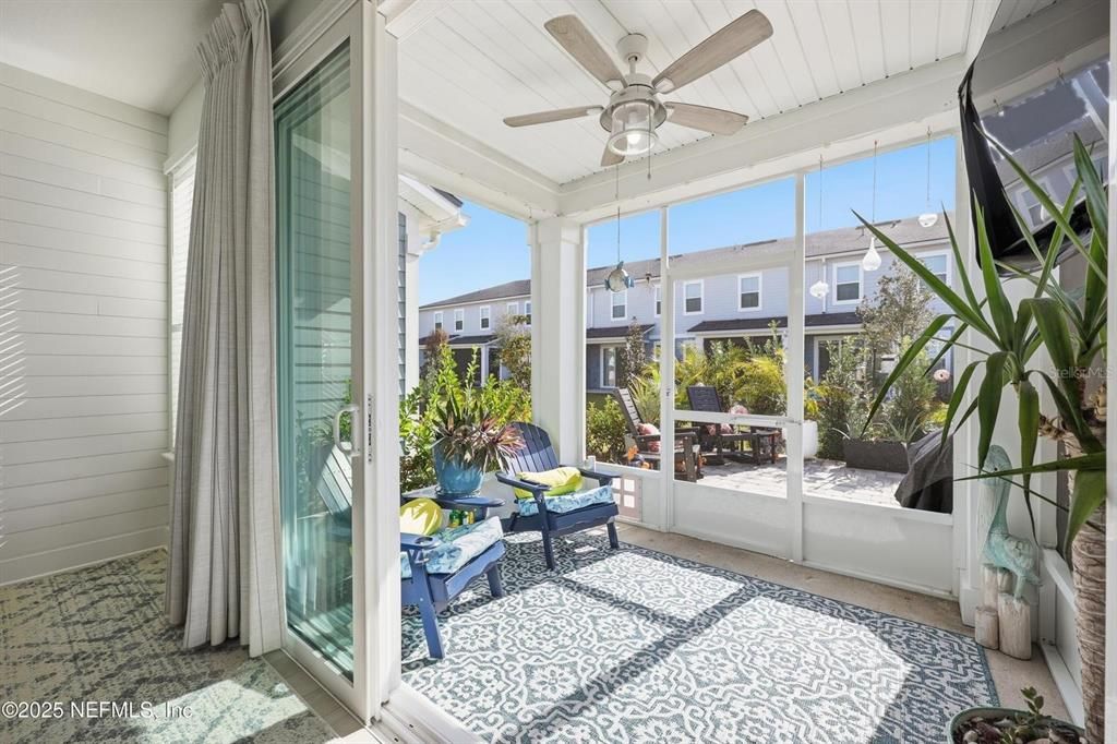For Sale: $350,000 (3 beds, 2 baths, 1396 Square Feet)