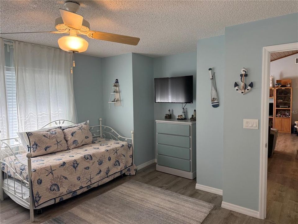 Active With Contract: $495,000 (2 beds, 2 baths, 1248 Square Feet)