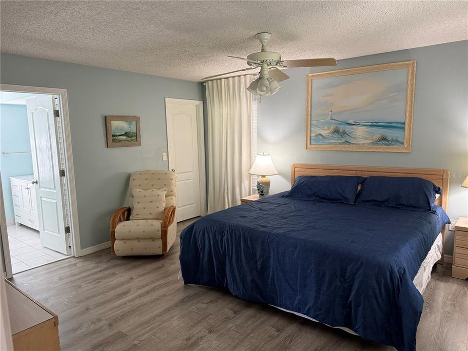 Active With Contract: $495,000 (2 beds, 2 baths, 1248 Square Feet)