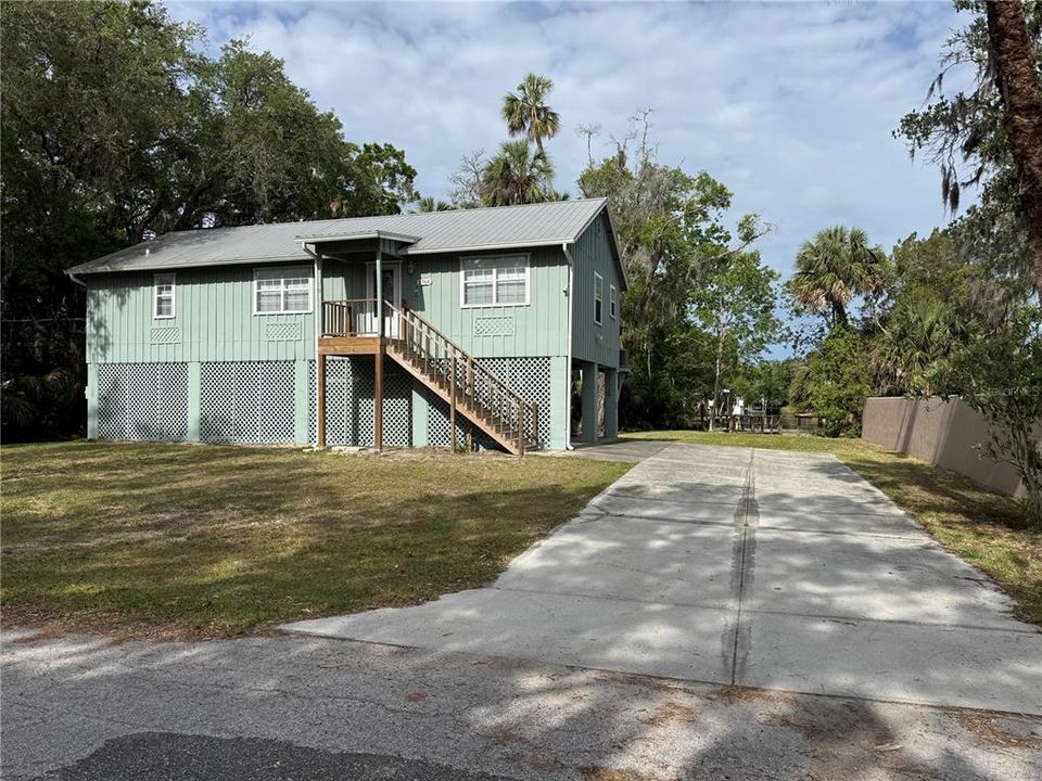 Active With Contract: $495,000 (2 beds, 2 baths, 1248 Square Feet)