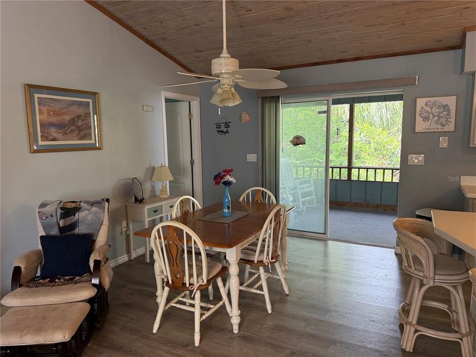 Active With Contract: $495,000 (2 beds, 2 baths, 1248 Square Feet)