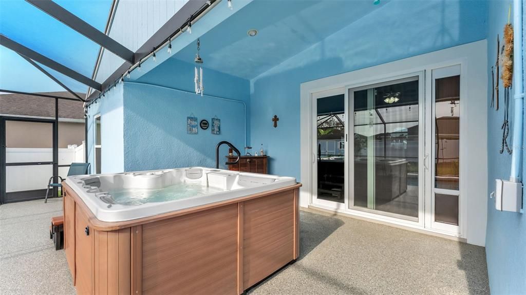 Active With Contract: $375,000 (3 beds, 2 baths, 1527 Square Feet)