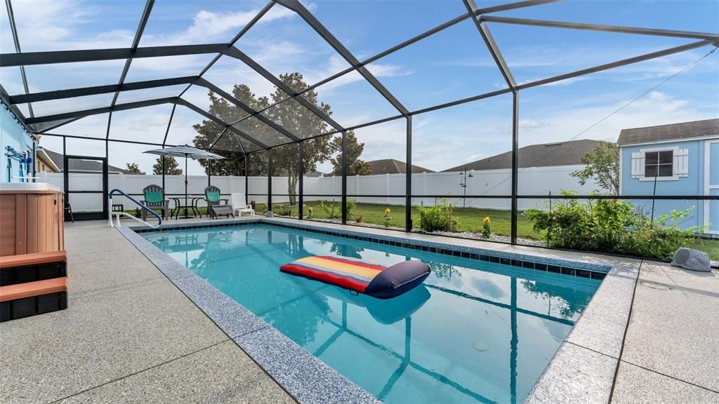 Active With Contract: $375,000 (3 beds, 2 baths, 1527 Square Feet)