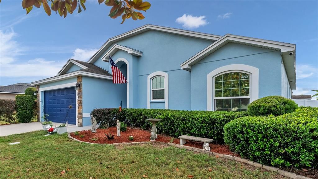 Active With Contract: $375,000 (3 beds, 2 baths, 1527 Square Feet)