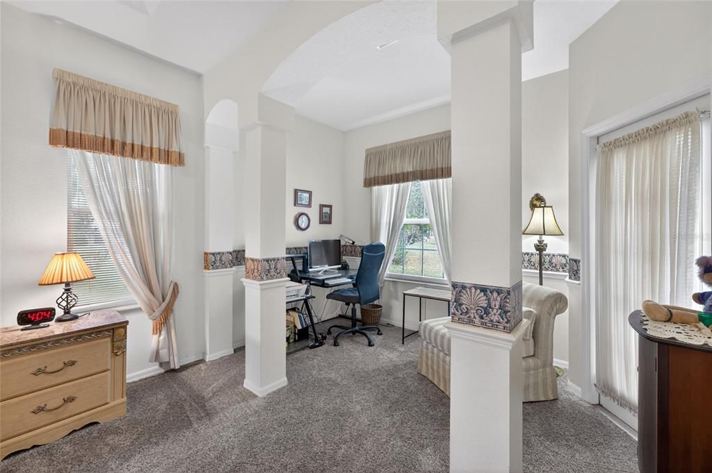Activo con contrato: $399,000 (3 camas, 2 baños, 1990 Pies cuadrados)