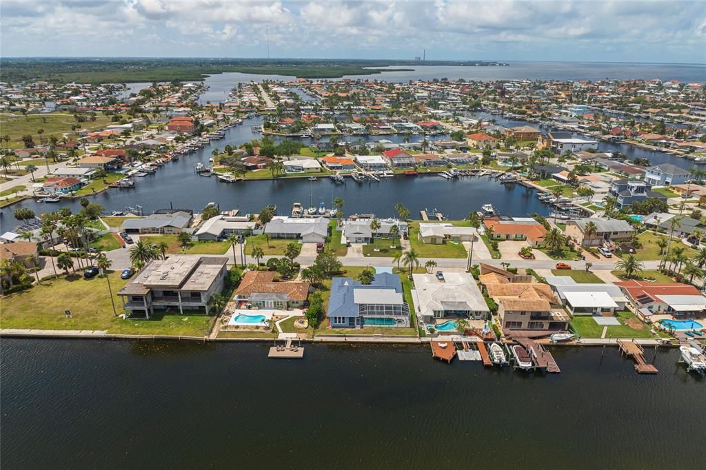 En Venta: $1,175,000 (4 camas, 3 baños, 2326 Pies cuadrados)