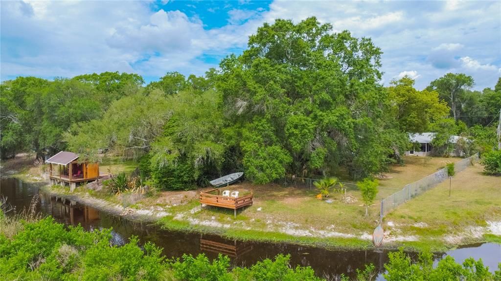 For Sale: $245,000 (2 beds, 1 baths, 932 Square Feet)
