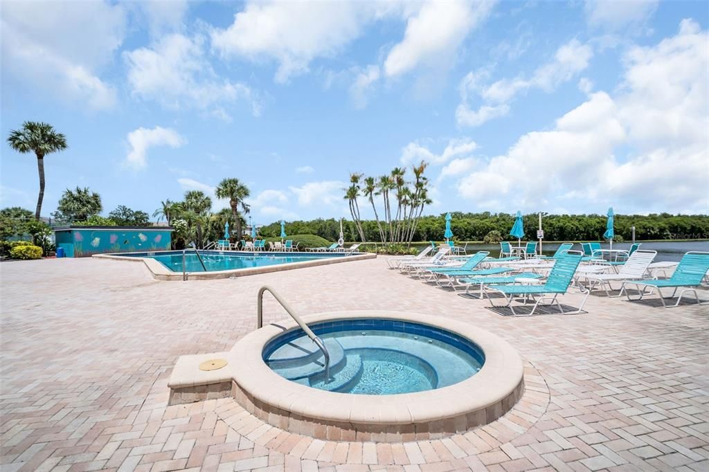 For Sale: $95,000 (1 beds, 1 baths, 790 Square Feet)