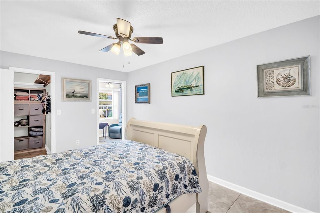 For Sale: $95,000 (1 beds, 1 baths, 790 Square Feet)