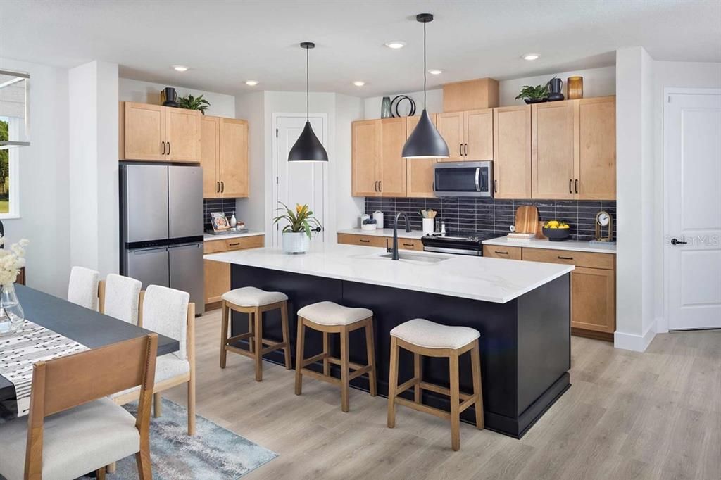 Active With Contract: $554,990 (3 beds, 2 baths, 2481 Square Feet)