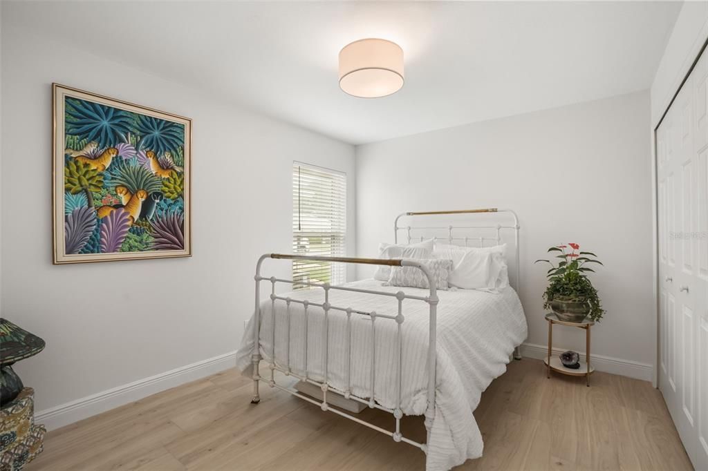 На продажу: $349,000 (2 спален, 2 ванн, 1717 Квадратных фут)