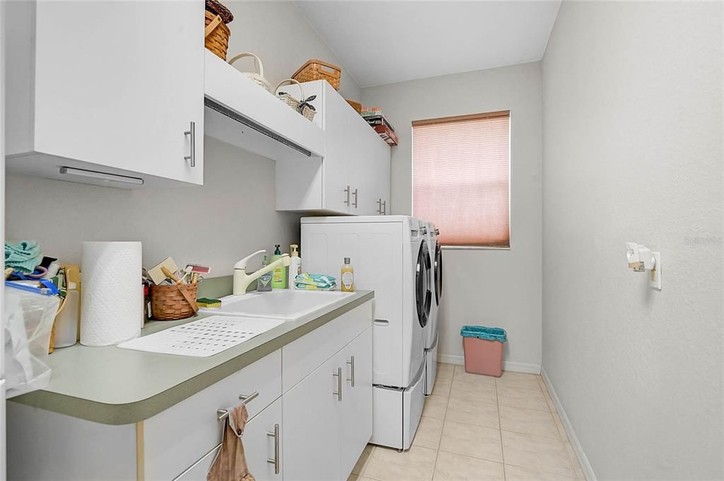 Activo con contrato: $609,000 (3 camas, 2 baños, 2522 Pies cuadrados)