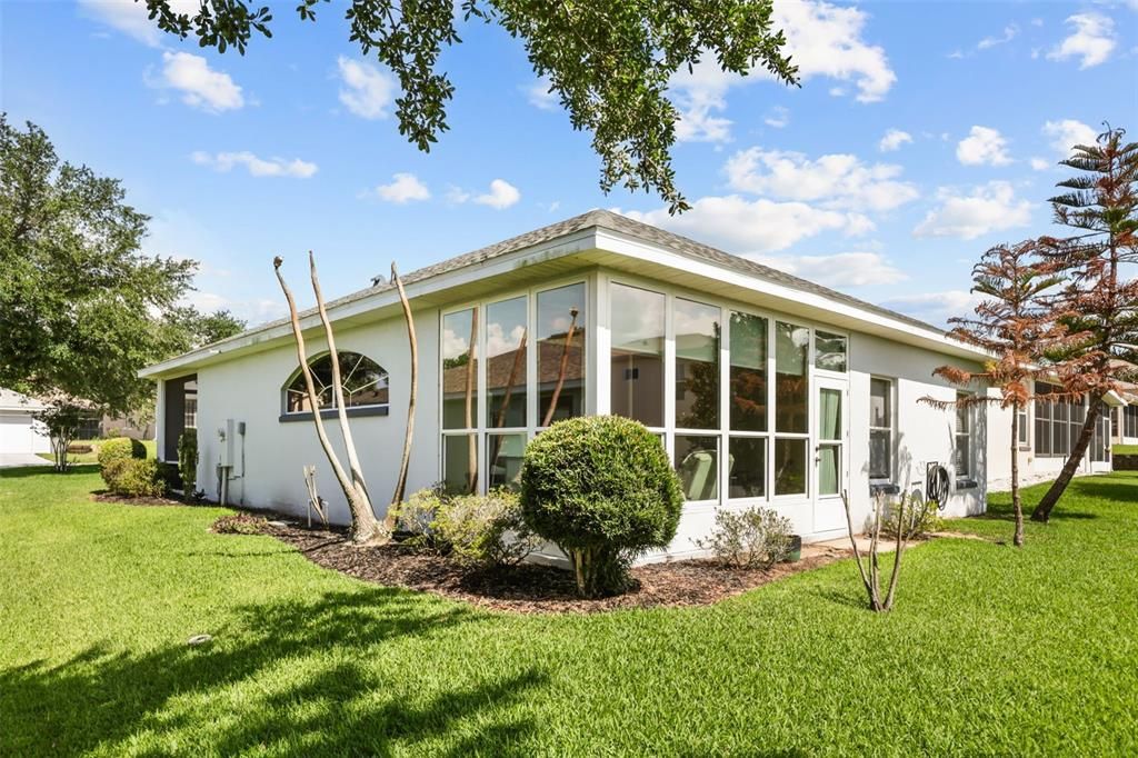 For Sale: $300,000 (3 beds, 2 baths, 1442 Square Feet)