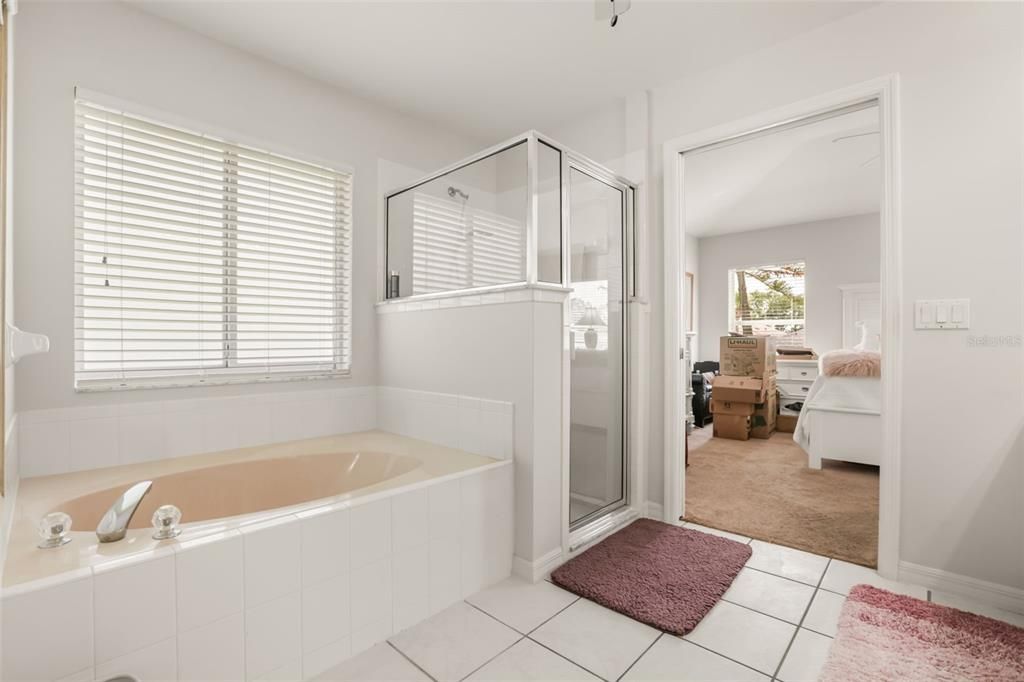 For Sale: $300,000 (3 beds, 2 baths, 1442 Square Feet)