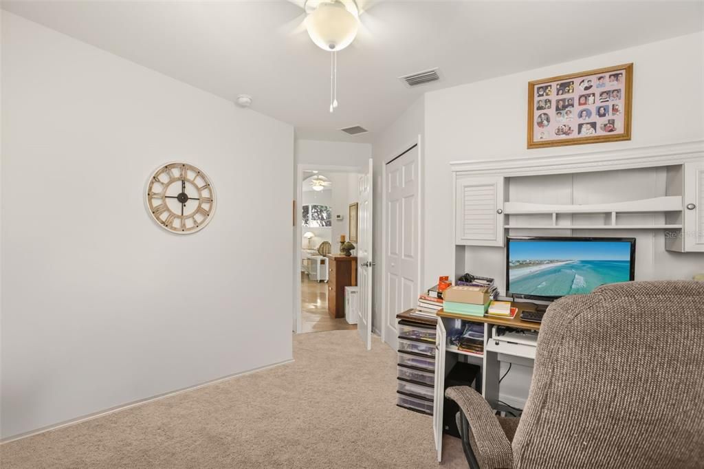 For Sale: $300,000 (3 beds, 2 baths, 1442 Square Feet)