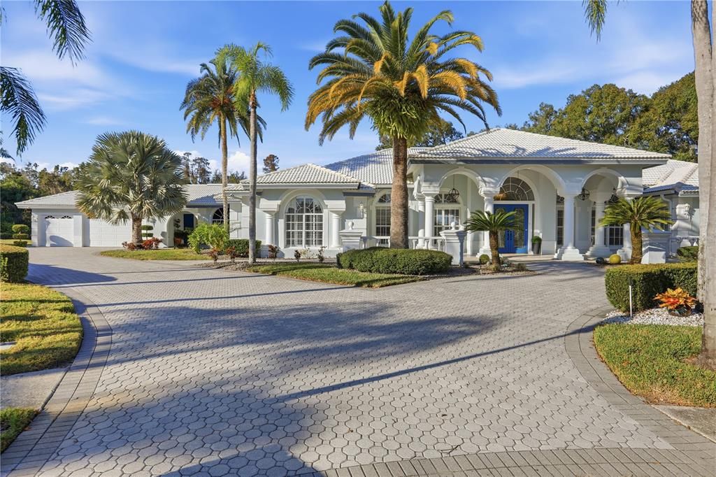For Sale: $1,650,000 (6 beds, 3 baths, 5782 Square Feet)
