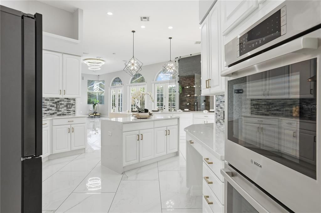 For Sale: $1,650,000 (6 beds, 3 baths, 5782 Square Feet)