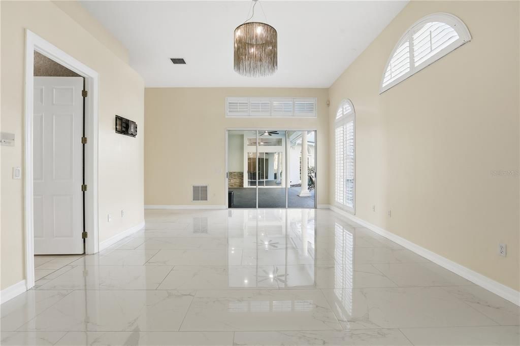 For Sale: $1,650,000 (6 beds, 3 baths, 5782 Square Feet)