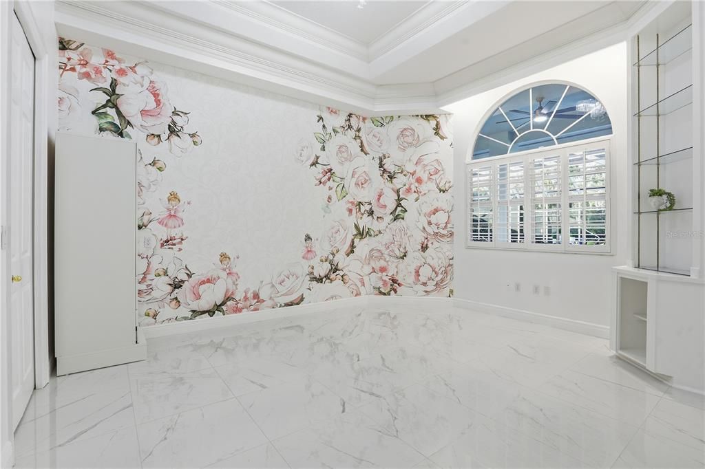 For Sale: $1,650,000 (6 beds, 3 baths, 5782 Square Feet)