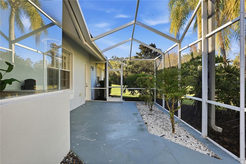 For Sale: $1,650,000 (6 beds, 3 baths, 5782 Square Feet)