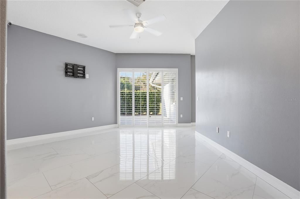 For Sale: $1,650,000 (6 beds, 3 baths, 5782 Square Feet)