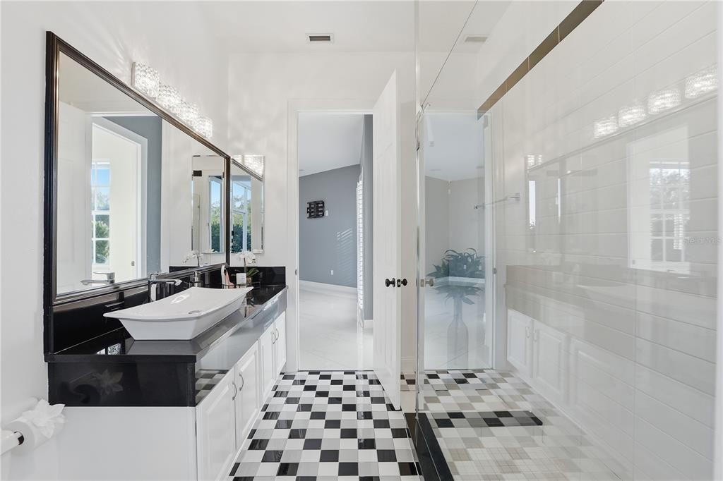 For Sale: $1,650,000 (6 beds, 3 baths, 5782 Square Feet)