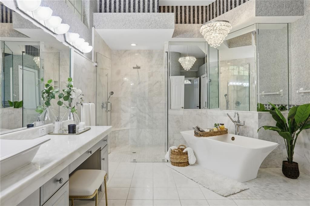 For Sale: $1,650,000 (6 beds, 3 baths, 5782 Square Feet)