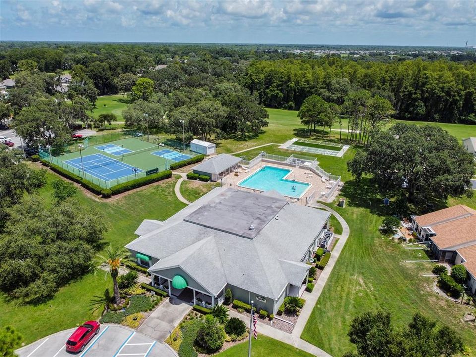 Activo con contrato: $325,000 (3 camas, 2 baños, 1921 Pies cuadrados)