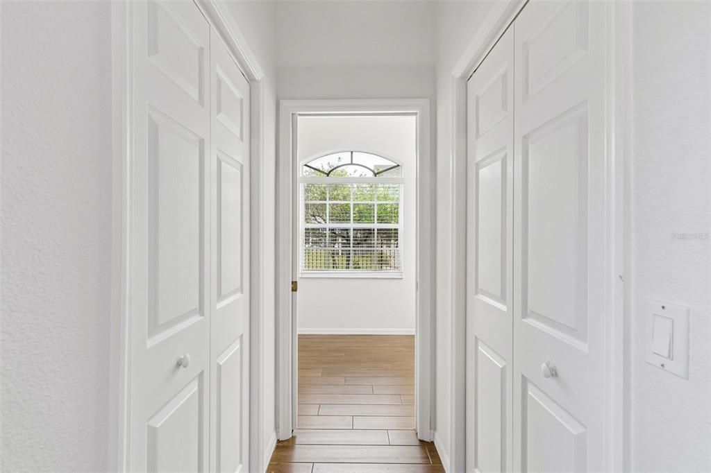 Activo con contrato: $325,000 (3 camas, 2 baños, 1921 Pies cuadrados)