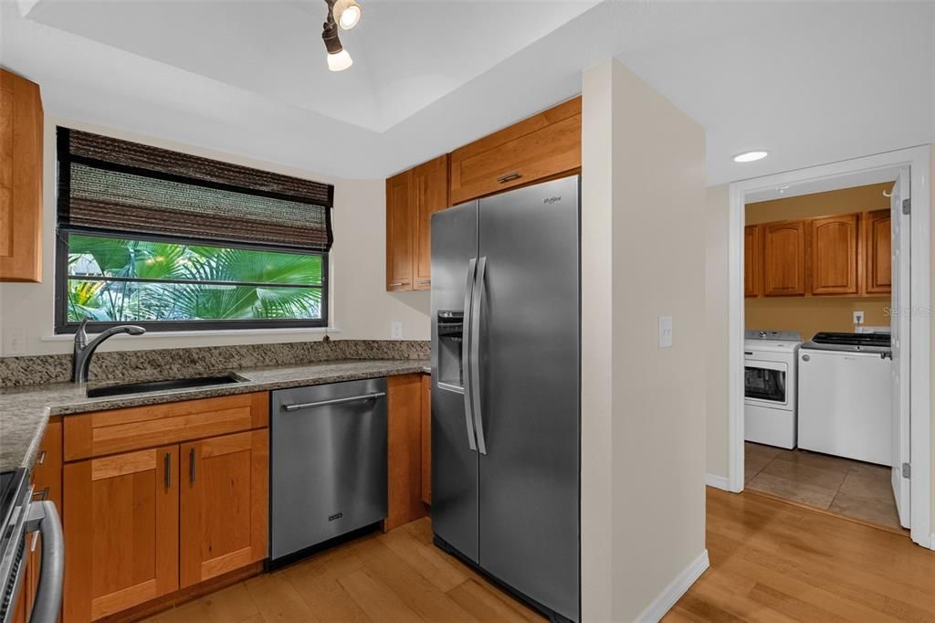 For Sale: $395,000 (2 beds, 2 baths, 1428 Square Feet)