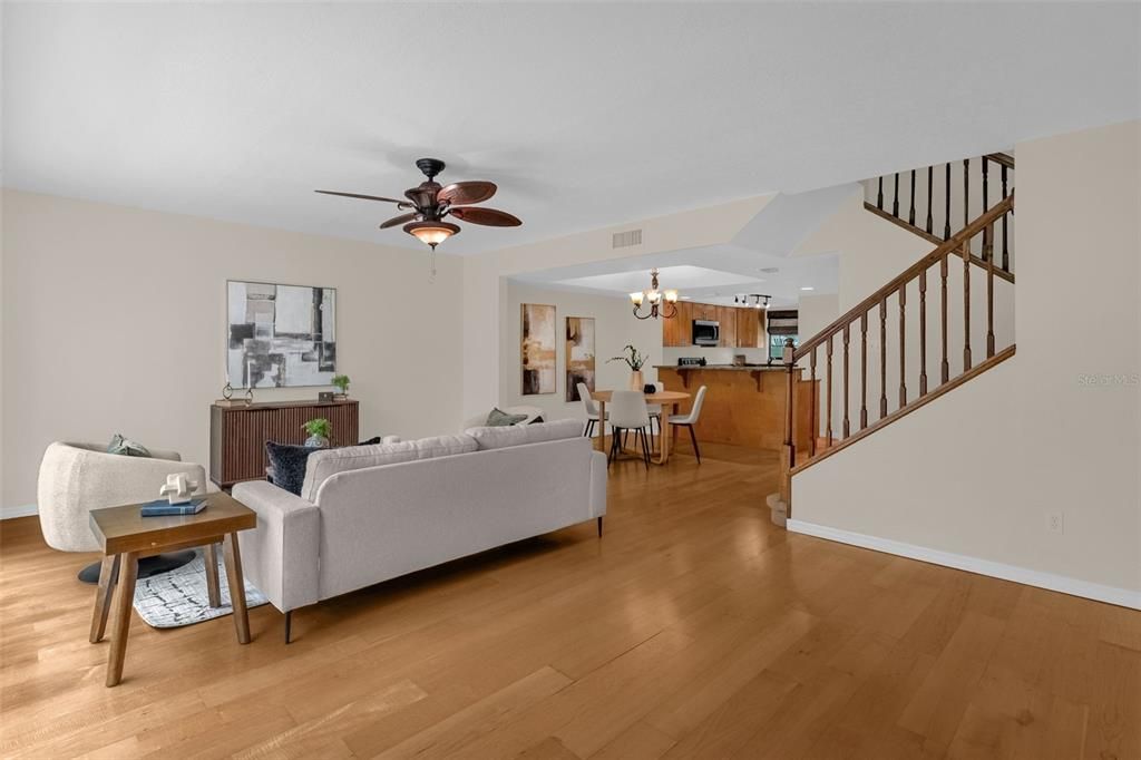 For Sale: $395,000 (2 beds, 2 baths, 1428 Square Feet)