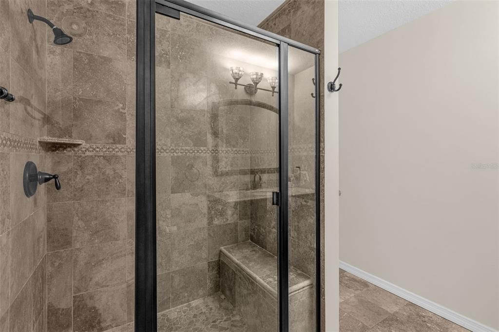 For Sale: $395,000 (2 beds, 2 baths, 1428 Square Feet)